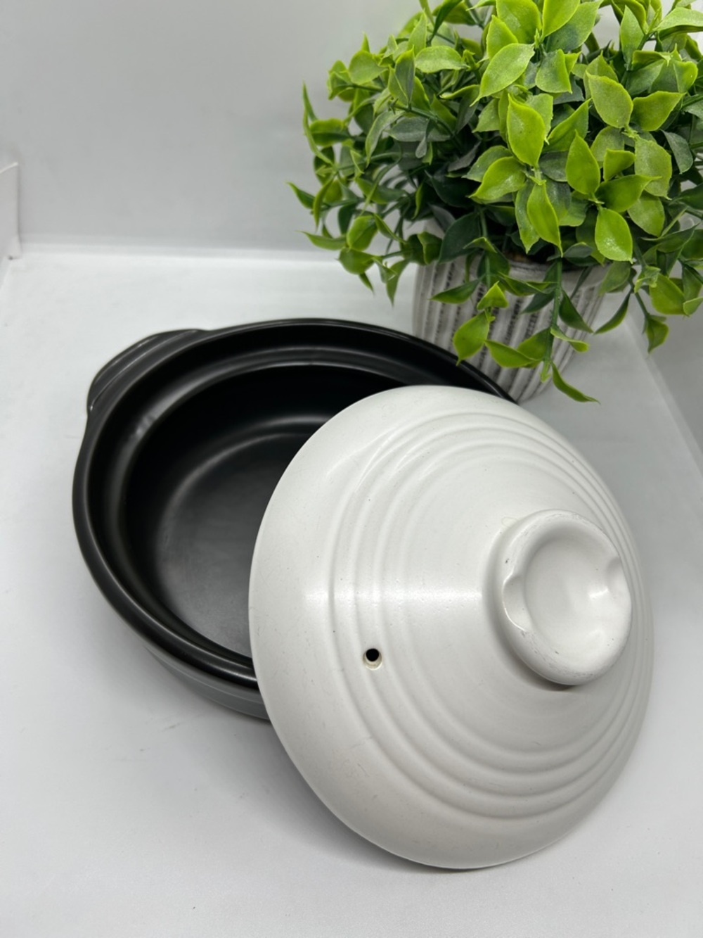 Donabe Japanese Clay Rice Cooker Earthen Pot White Black Daiso Japan - Picture 3 of 13